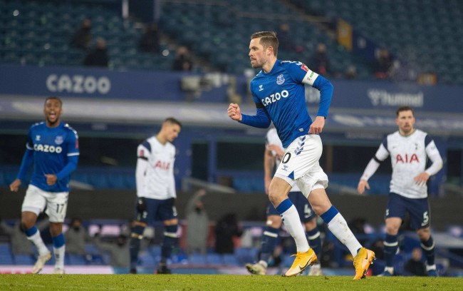 仅是防守的 仅是防守的